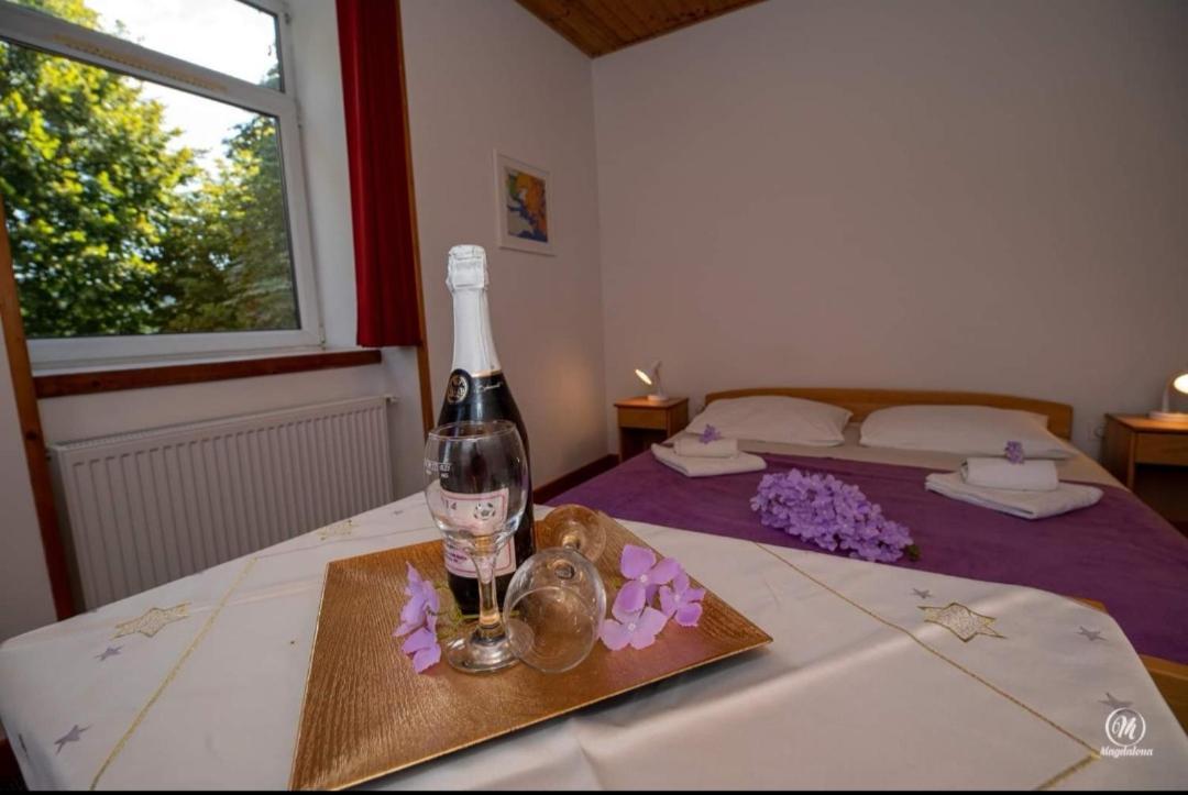 Fuzinarska Kuca Hotel Fužine Eksteriør billede