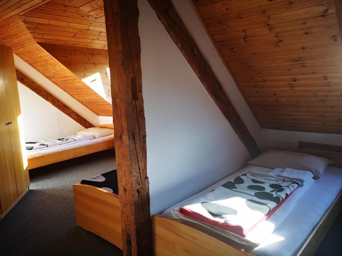 Fuzinarska Kuca Hotel Fužine Eksteriør billede